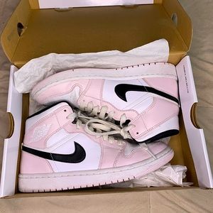Nike Shoes Women's Air Jordan 1 Mid 'Barely Rose' Size 7.5
